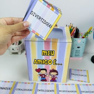 Recurso pedagógico Caixinha Meu Amigo é em PDF para imprimir, atividade dia do amigo, recurso pedagógico dia do amigo, dia do amigo para imprimir, atividade sobre amizade bncc, projeto amizade educação infantil, lembrancinha dia do amigo pdf, caixinha dos elogios bncc, atividades socioemocionais para imprimir, pedagógico pdf, ideias dia do amigo escola, Atividade Dia do Amigo em PDF para Imprimir, Recurso Pedagógico Dia do Amigo, Kit Dia do Amigo para Imprimir Alinhado à BNCC, Caixinha Meu Amigo é PDF Pronto para Imprimir, Atividade sobre Amizade e Empatia BNCC PDF, Atividade Dia do Amigo em PDF para Imprimir, atividades dia do amigo, recurso dia do amigo escola, atividade dia do amigo educação infantil, atividade dia do amigo anos iniciais, lembrancinha dia do amigo para imprimir, projeto dia do amigo ensino fundamental, dinâmica dia do amigo em pdf, lembrancinha dia do amigo escolar, atividade sobre amizade e respeito, recurso pedagógico sobre empatia, atividades socioemocionais para imprimir, caixa dos elogios pedagógica, atividade sobre gentileza bncc, dinâmica dos elogios sala de aula, trabalhar valores na escola pdf, atividade sentimentos e emoções bncc, recurso pedagógico afetividade, pedagógico pdf baixar, atividades para imprimir grátis ou pago dia do amigo, material pedagógico dia do amigo pronto em pdf, arquivo digital dia do amigo, printable dia do amigo escola, atividades interativas dia do amigo em pdf para imprimir, molde caixinha dos elogios pdf, recurso pedagógico lúdico dia do amigo pdf, atividade amizade maternal, dia do amigo na educação infantil, atividades 1 ano fundamental amizade, atividades 2 ano fundamental amizade, projeto identidade e autonomia amizade, recurso lúdico para berçário e maternal, dinâmica de acolhimento dia do amigo, caixa meu amigo é, recurso pedagógico meu amigo é, fichas de elogios para imprimir, atividades de integração escolar, dinâmicas para sala de aula amizade, painel dia do amigo escola, mural dia do amigo para imprimir, ideias criativas dia do amigo professores, Como trabalhar o Dia do Amigo na Educação Infantil, Atividade pronta sobre amizade alinhada à BNCC, O que colocar na caixinha dos elogios na escola,